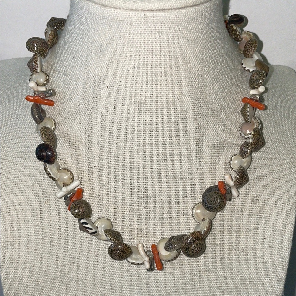 Vintage Les Bernard Shell Necklace
